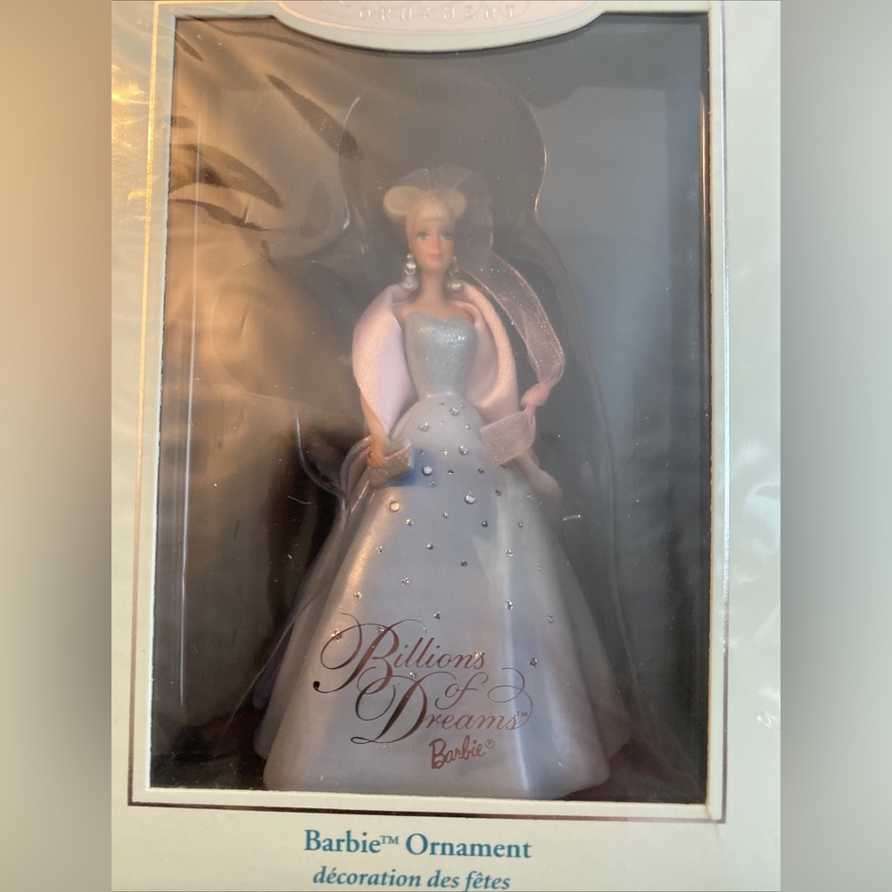 HALLMARK ORNAMENT billions of dreams 2004 Barbie New in box.